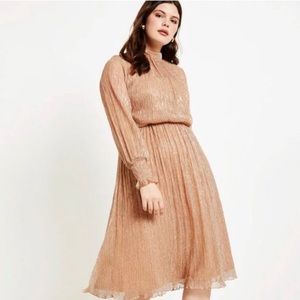 Eloquii Sz 28 Champagne Shimmer MIDI dress